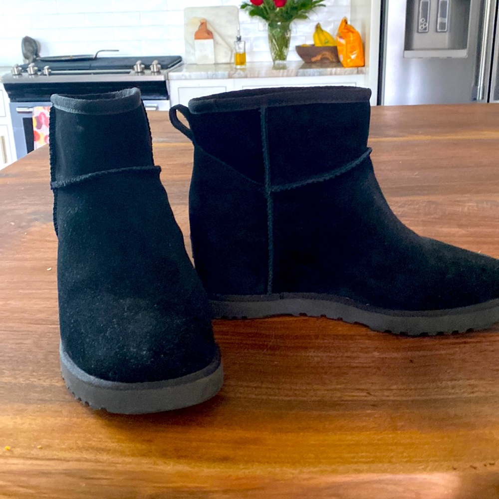 Black wedge Uggs Size 8. Only worn once or twice.